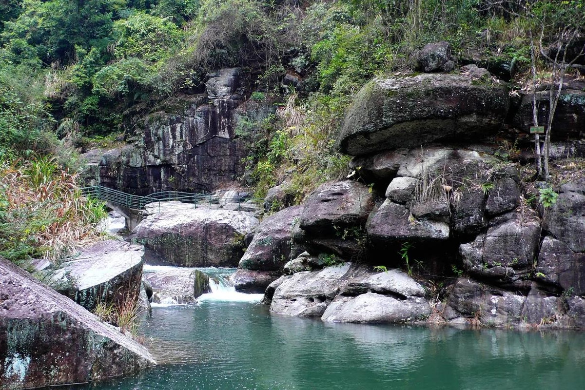 Huangmanzhai Waterfall